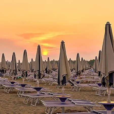 Warm Seaside Flat In Hotel Bibione
