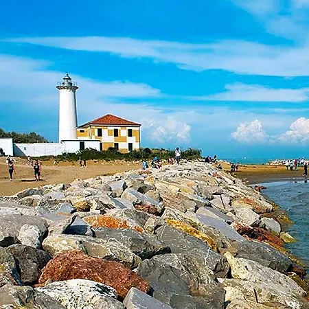 Hotel Warm Seaside Flat In 4*